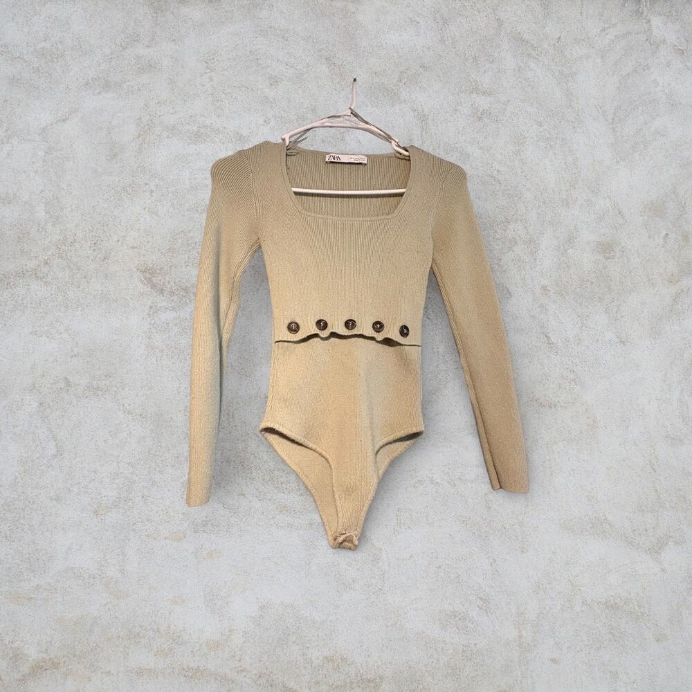zara sage knit long sleeve bodysuit with button & straight neckline